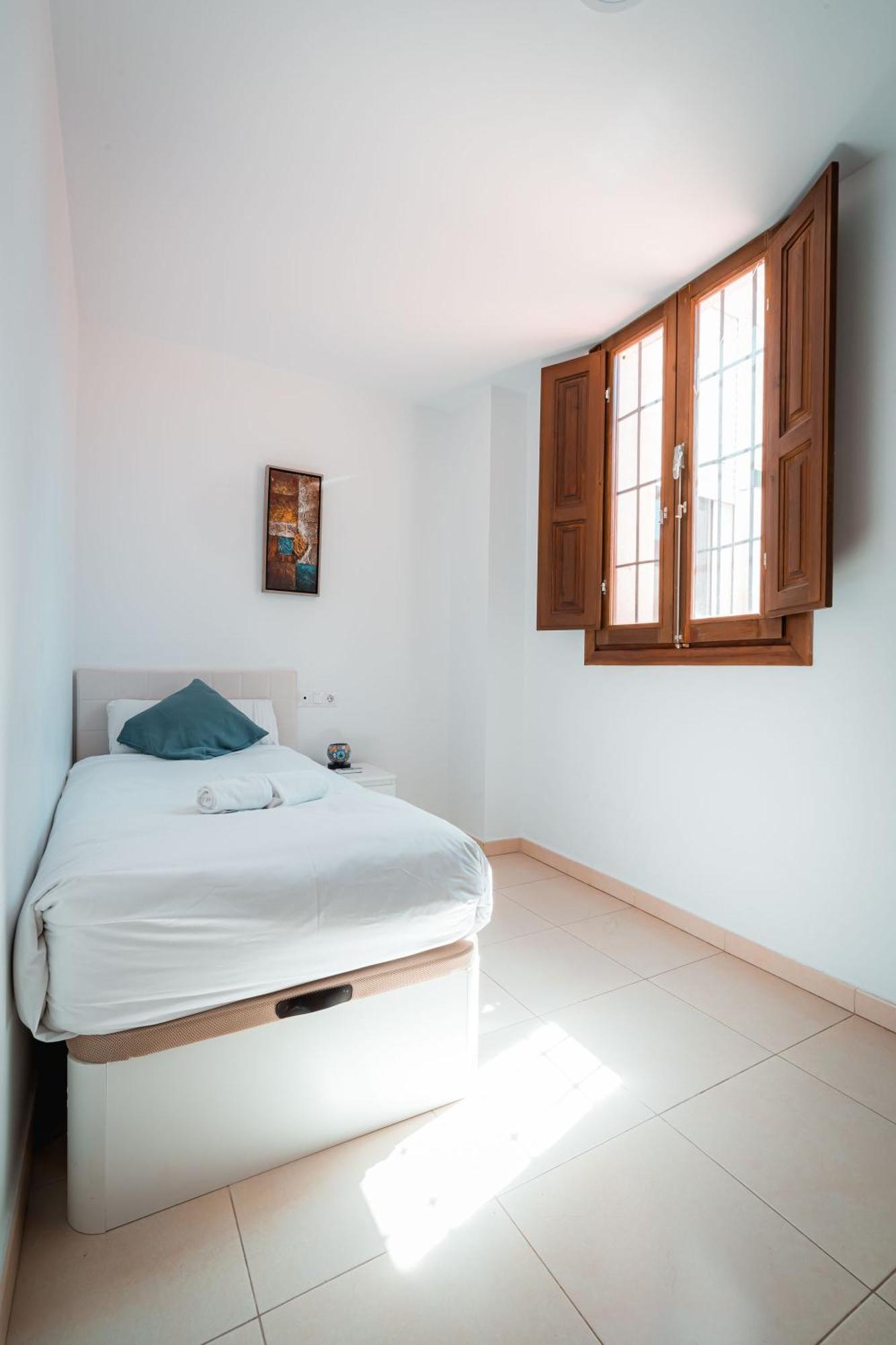 Qh Elvira Apartment Granada Exterior photo