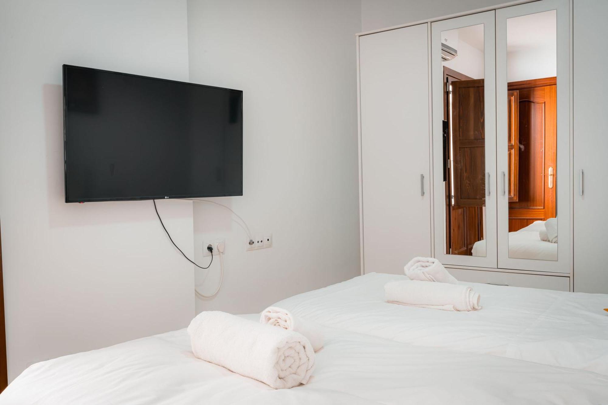 Qh Elvira Apartment Granada Exterior photo
