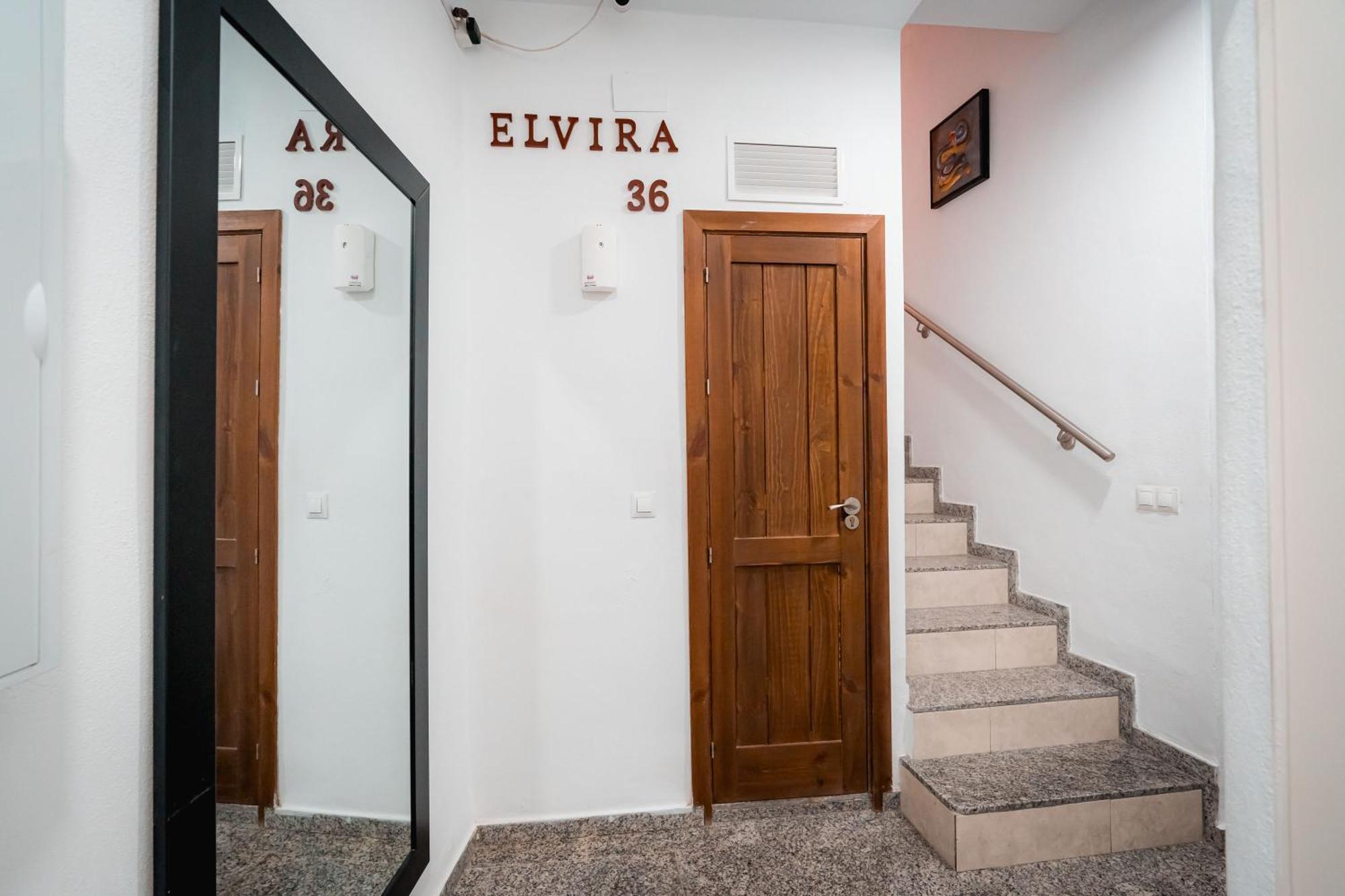 Qh Elvira Apartment Granada Exterior photo