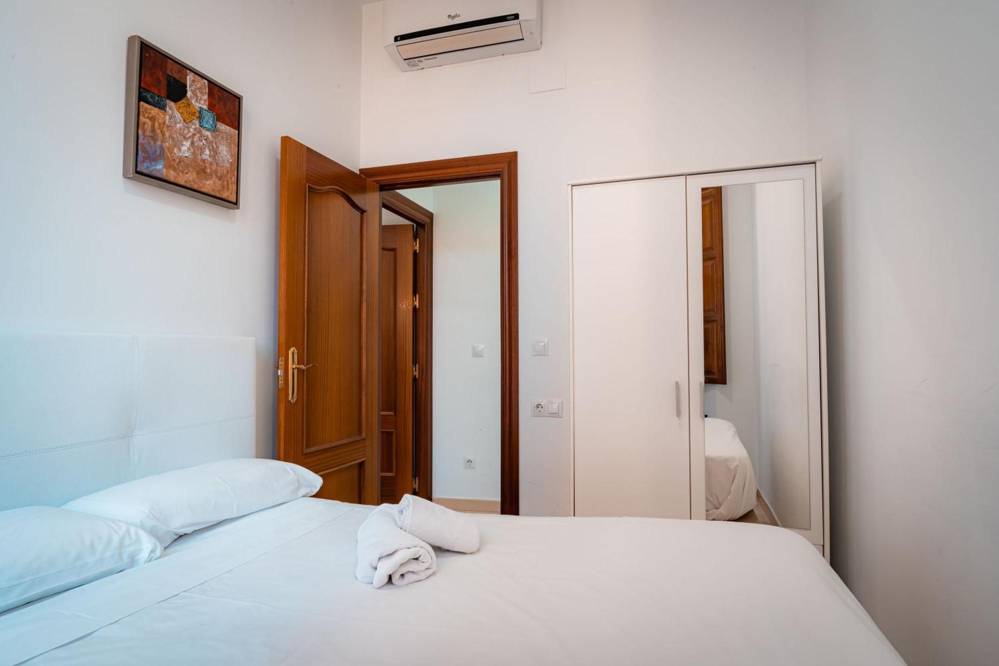Qh Elvira Apartment Granada Exterior photo