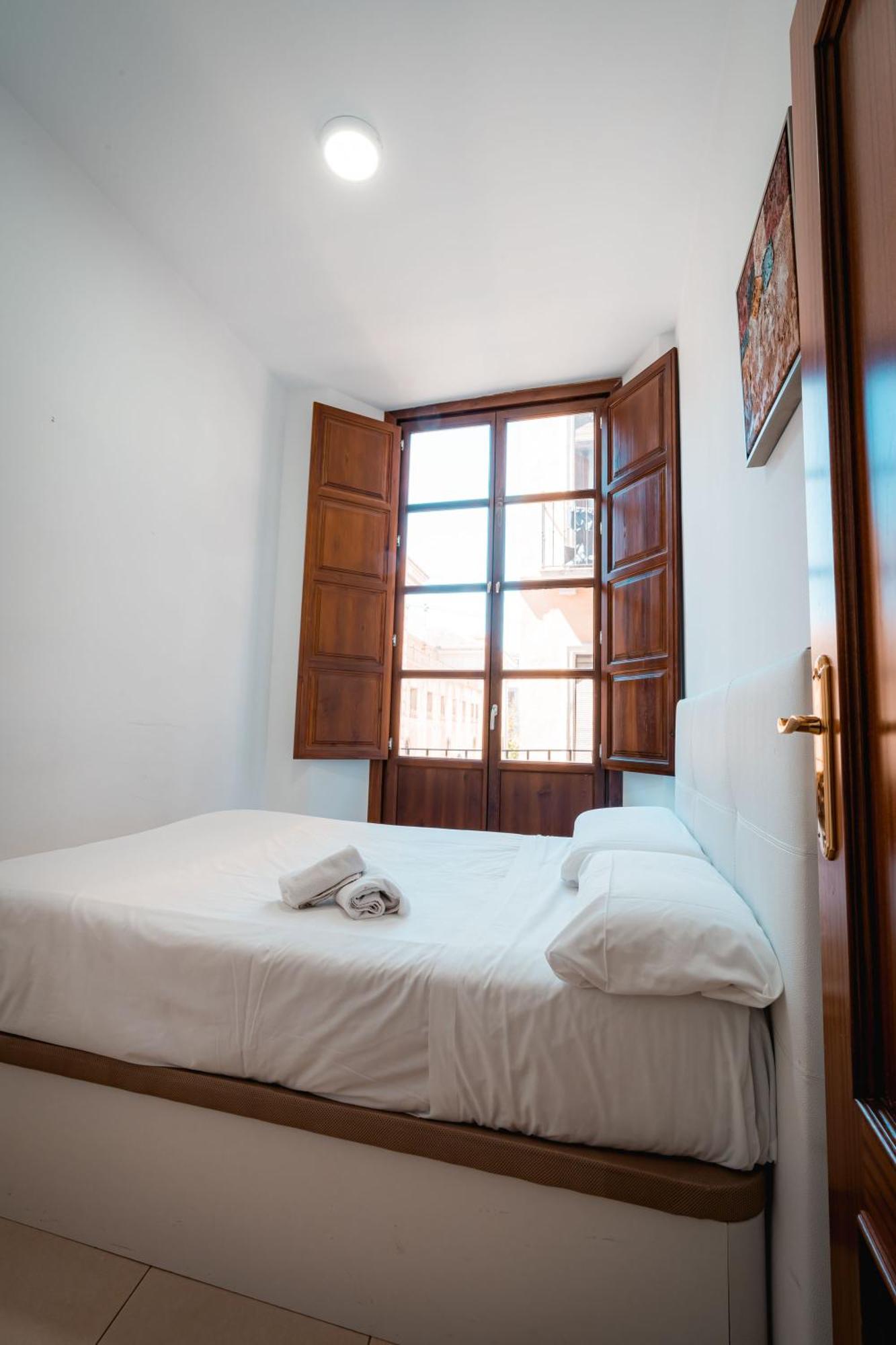 Qh Elvira Apartment Granada Exterior photo